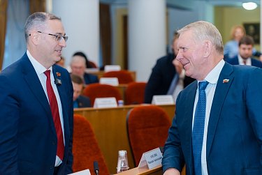 Депутаты приняли в первом чтении бюджет Оренбуржья 
